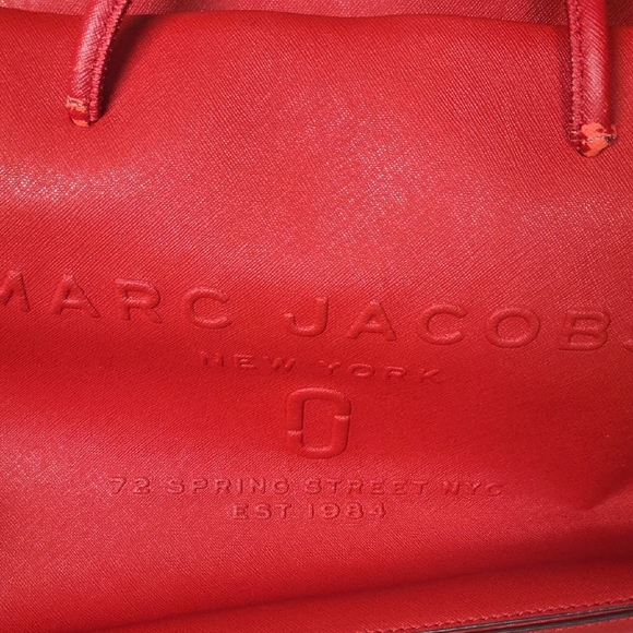 Marc Jacobs Logo Shopper East West Red Saffiano Leather - Picture 3 of 13